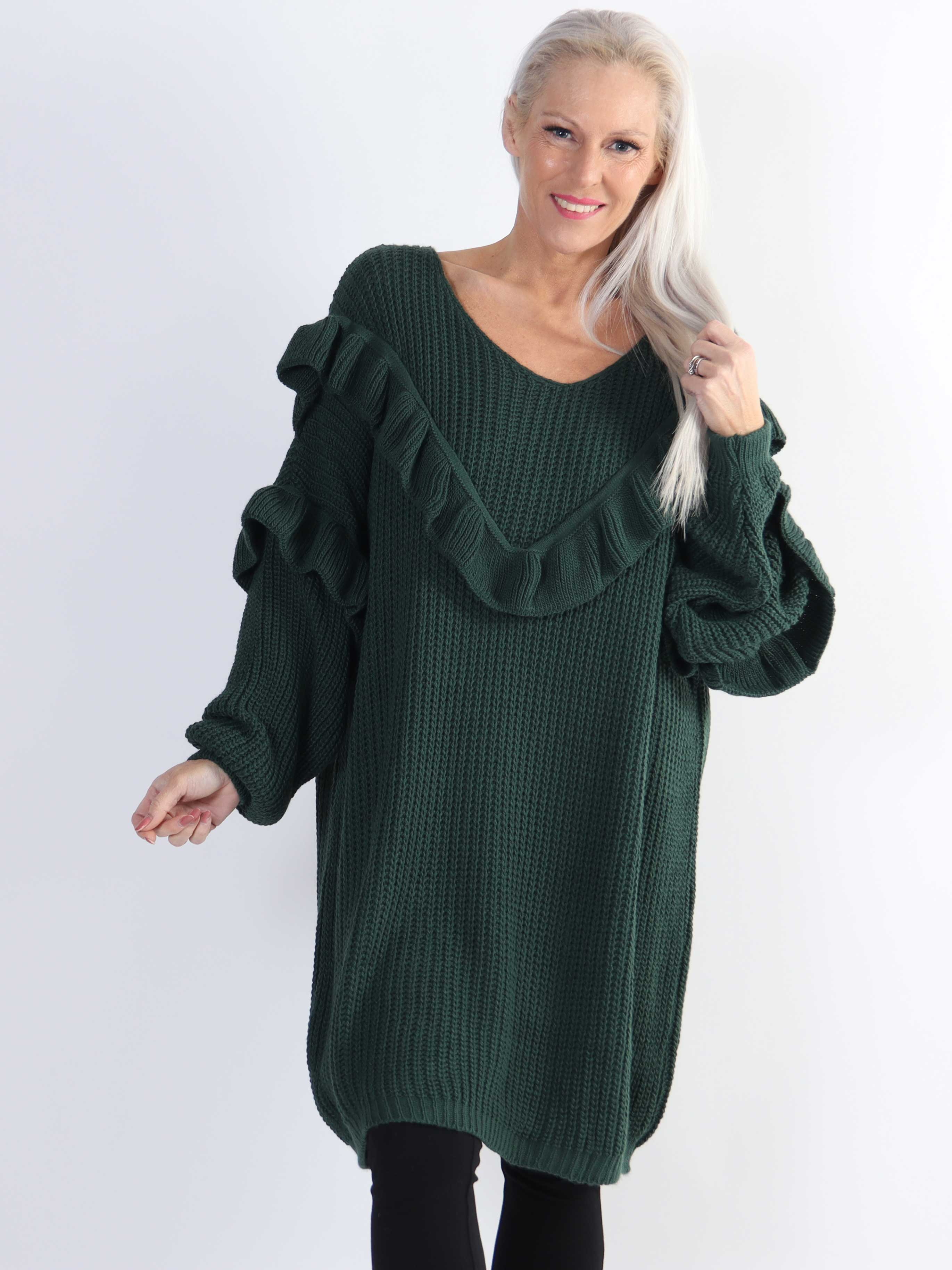 Ellis Dress - Snygg plus size stickad klänning med fina volangdetaljer